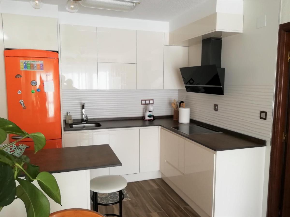 Апартаменти Apartamento A 30 Metros De La Playa Сан-Вісенте-де-ла-Баркера Екстер'єр фото
